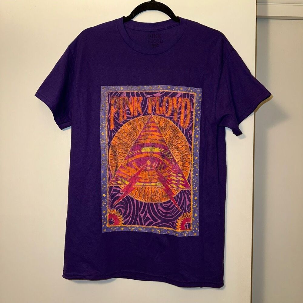Pink Floyd Medium Graphic Short Sleeve Women’s Tee Purple Pink Orange NWOT